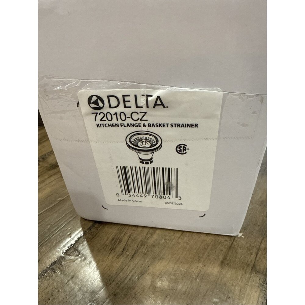 Delta 72010-CZ Kitchen Sink Flange and Strainer - Champagne Bronze